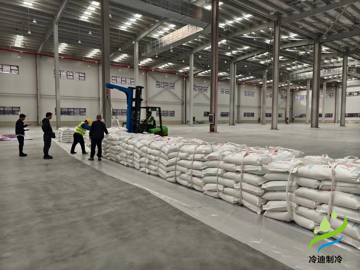 在四川建造一個(gè)冷庫(kù)需要多少錢一平米？(圖1)